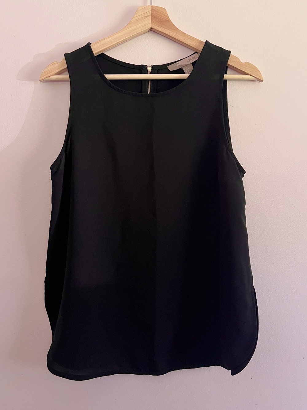 Women's Black Sleeveless Shell Top